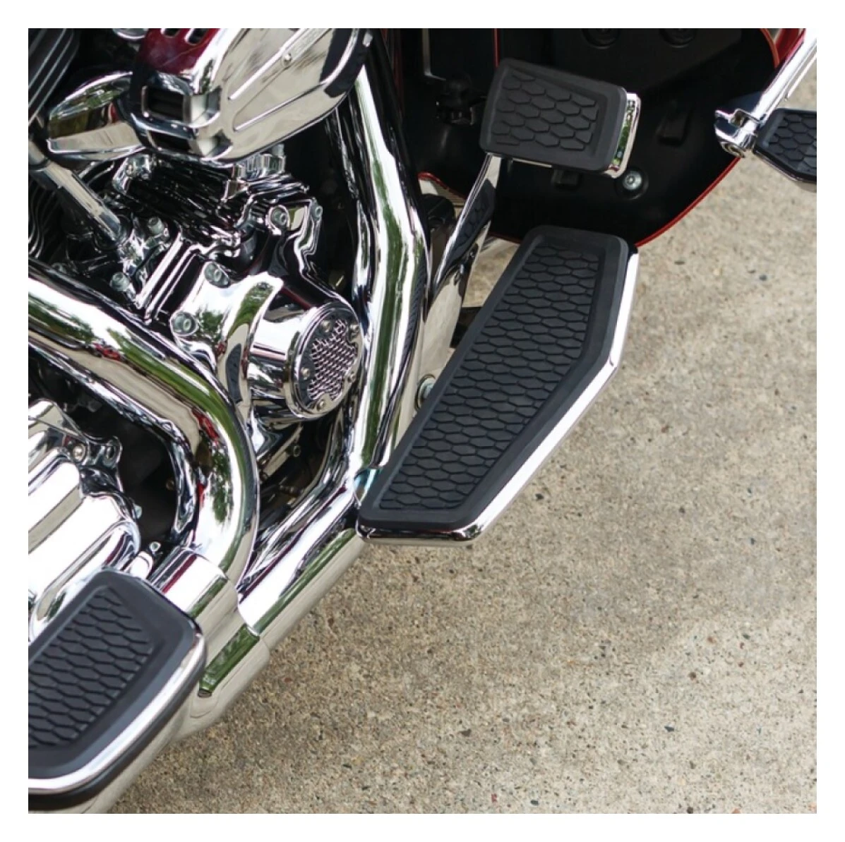 Kuryakyn Hex Driver Floorboards For Harley Touring 1987-2023 6 Kuryakyn Hex Driver Floorboards For Harley Touring 1987-2023 - Image 4