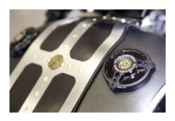 Roland Sands Tracker Gas Cap For Harley 1996-2018 -Puig Shop roland sands design cap gas led trkr op 2