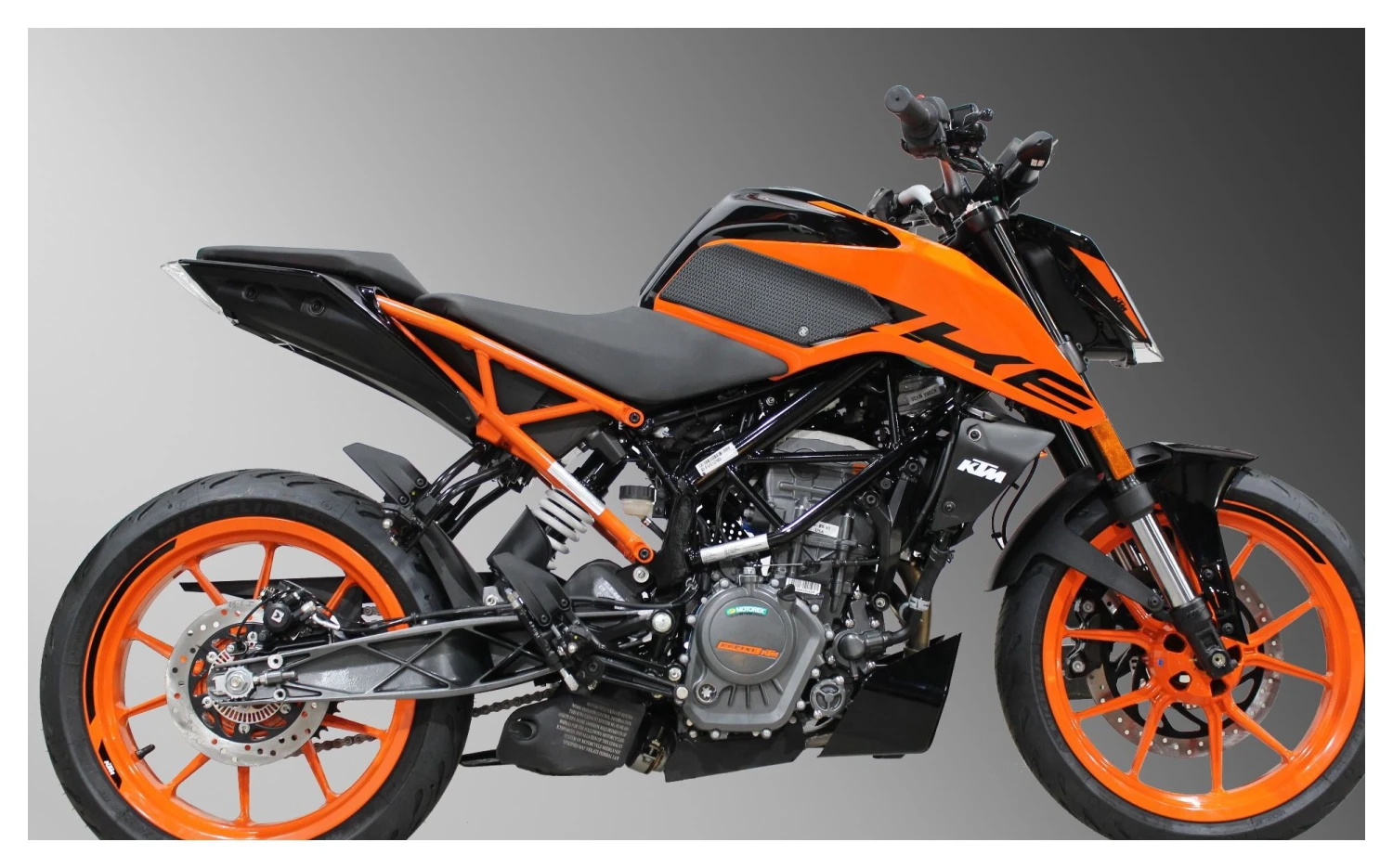 TechSpec XL2 Tank Pads KTM 200 Duke 2020-2023 5 TechSpec XL2 Tank Pads KTM 200 Duke 2020-2023 - Image 3